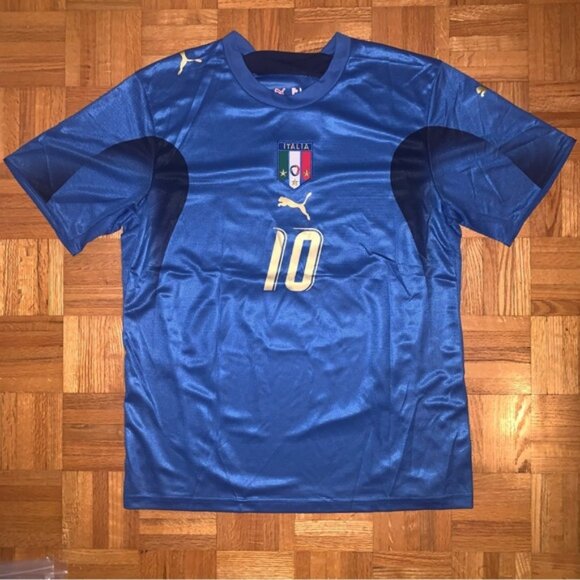 Italy Francesco Totti Jersey - Picture 1 of 2